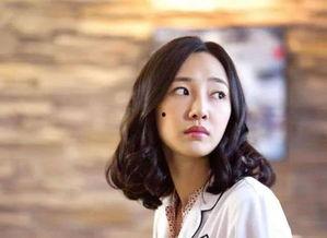 娱乐吃瓜酱服饰,潮流与趣味并存,打造个性时尚新风尚 第3张 娱乐吃瓜酱服饰,潮流与趣味并存,打造个性时尚新风尚 第3张