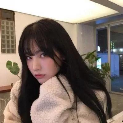 娱乐吃瓜酱的头像女生  第3张